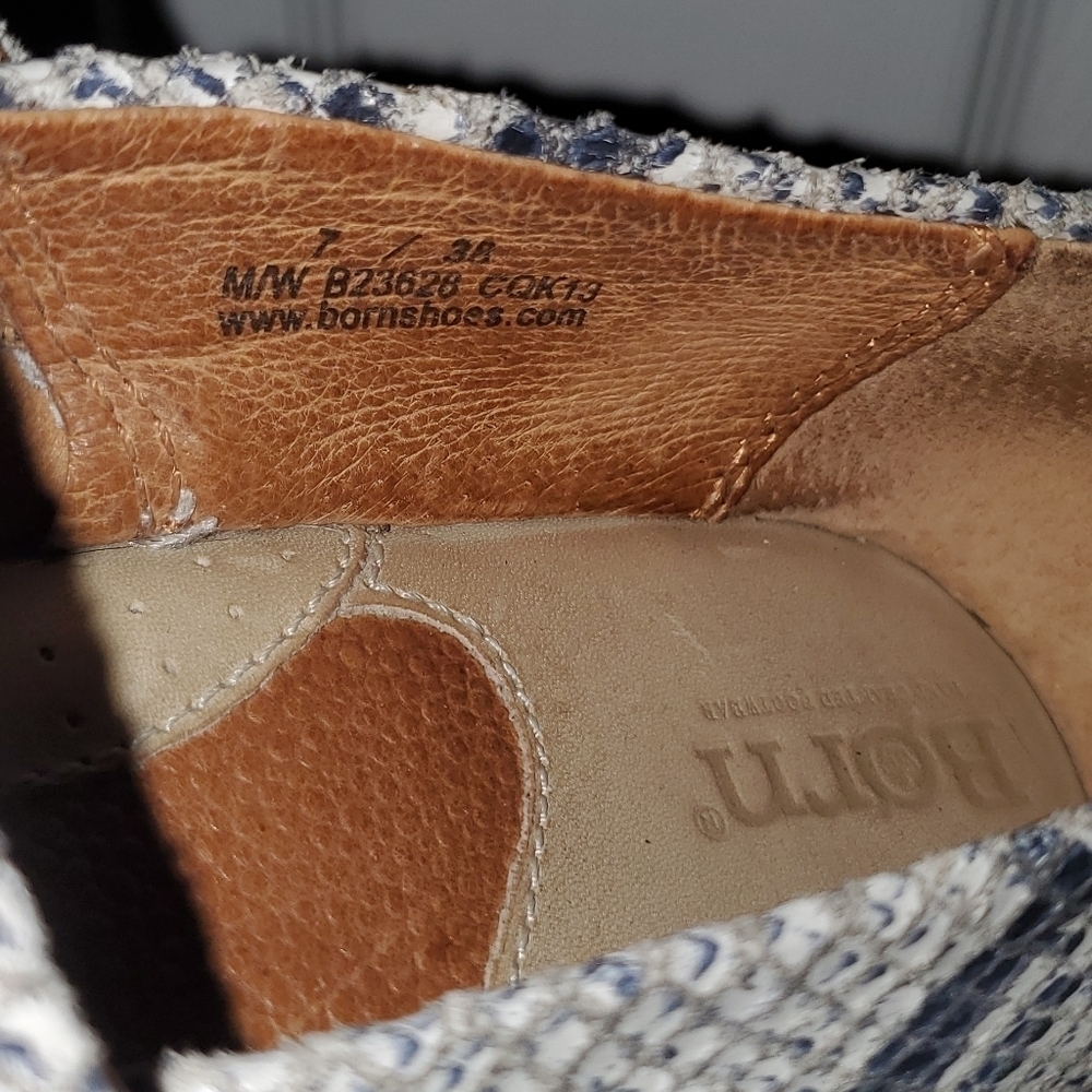 BORN snakeskin print clogs - Picture 8 of 10